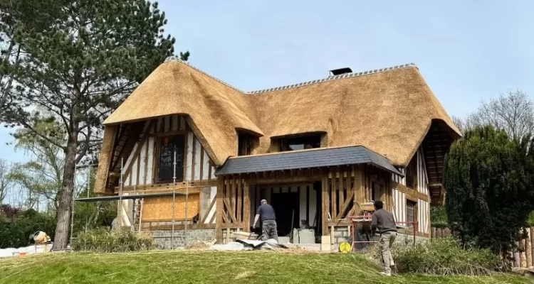 toiture en chaume traditionnel