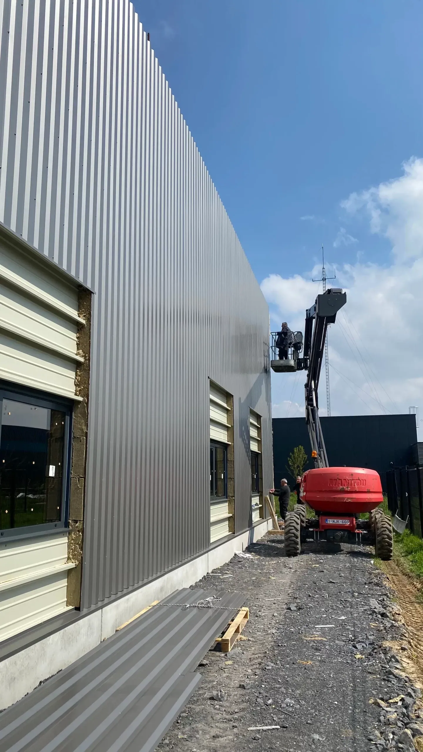 Chantier Chantier XXL Organisation – bardage et couverture Norétanche – photo 50