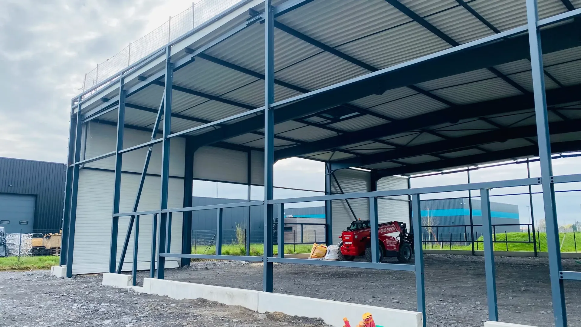 Chantier Chantier XXL Organisation – bardage et couverture Norétanche – photo 10